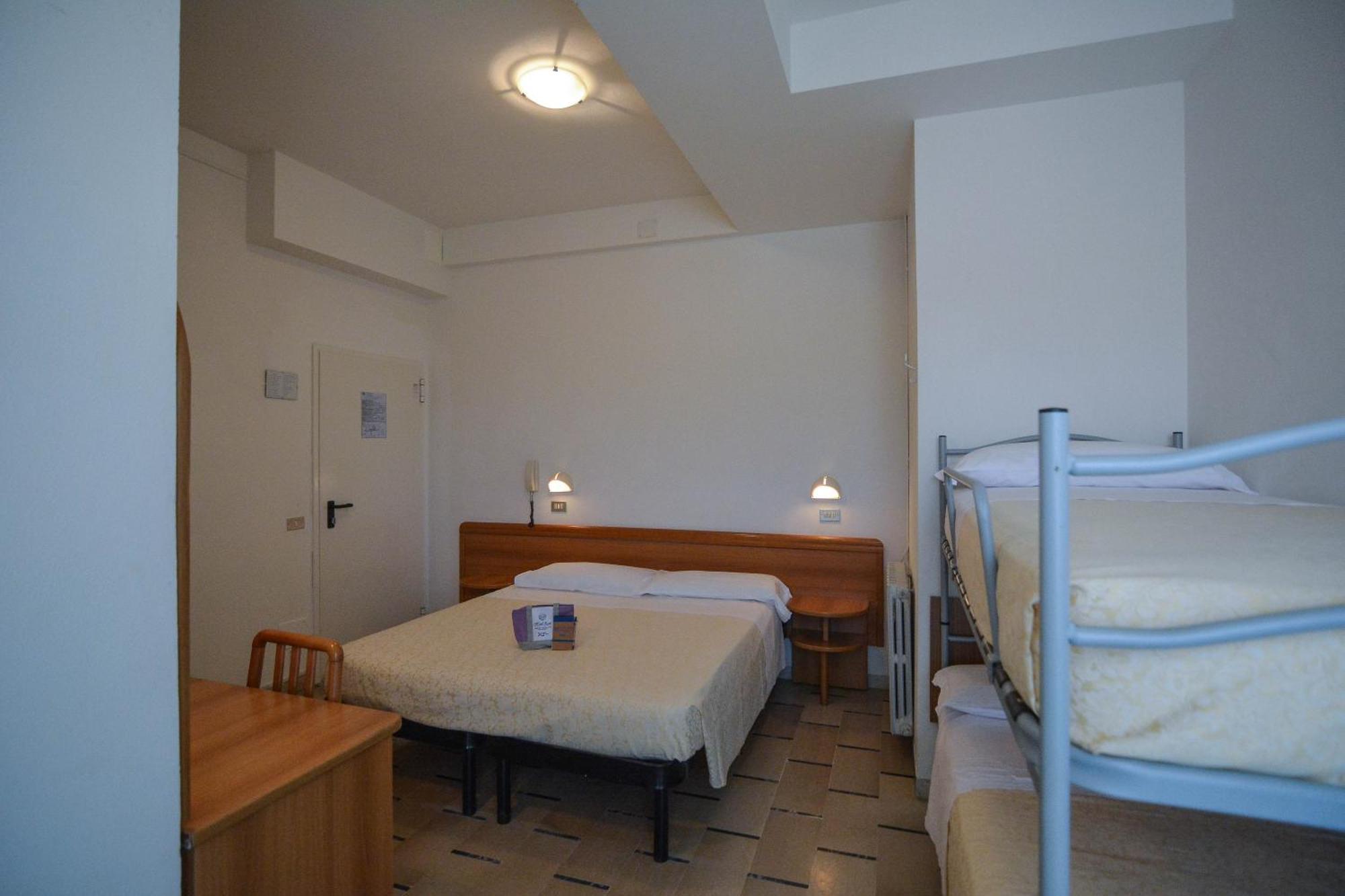 Hotel Zani تّشيرفييا المظهر الخارجي الصورة