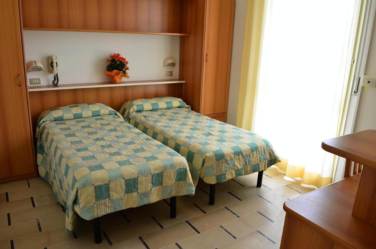 Hotel Zani تّشيرفييا المظهر الخارجي الصورة