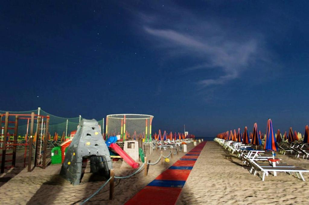 Hotel Zani تّشيرفييا المظهر الخارجي الصورة