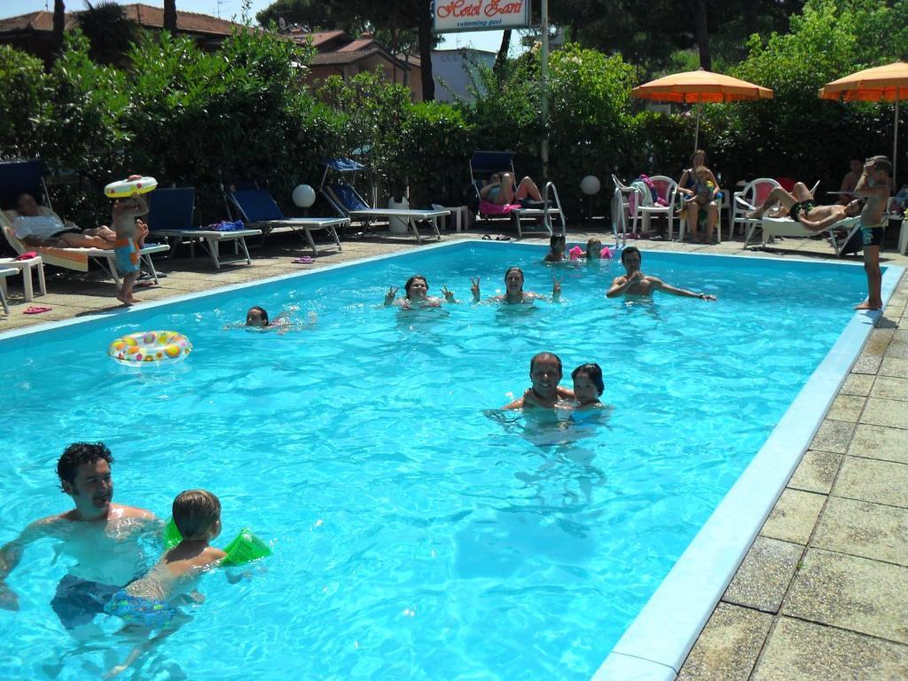 Hotel Zani تّشيرفييا المظهر الخارجي الصورة