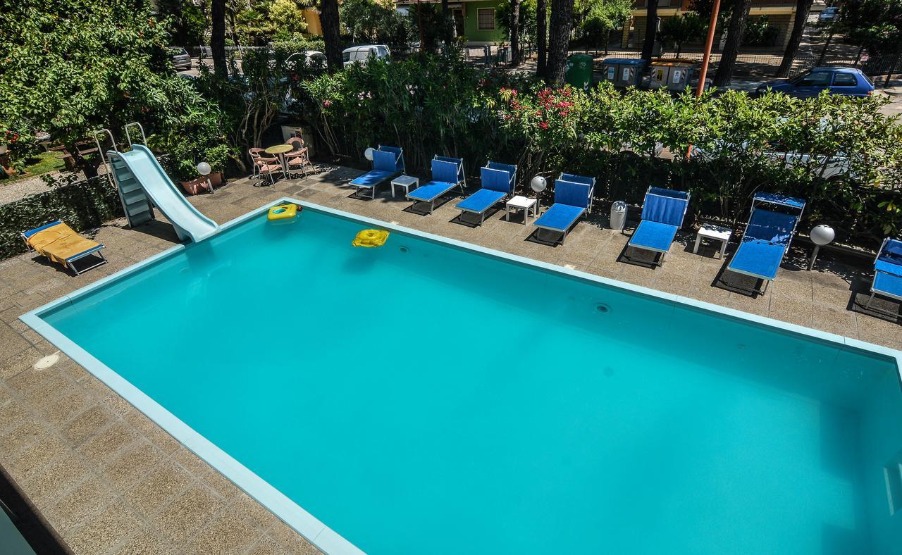Hotel Zani تّشيرفييا المظهر الخارجي الصورة