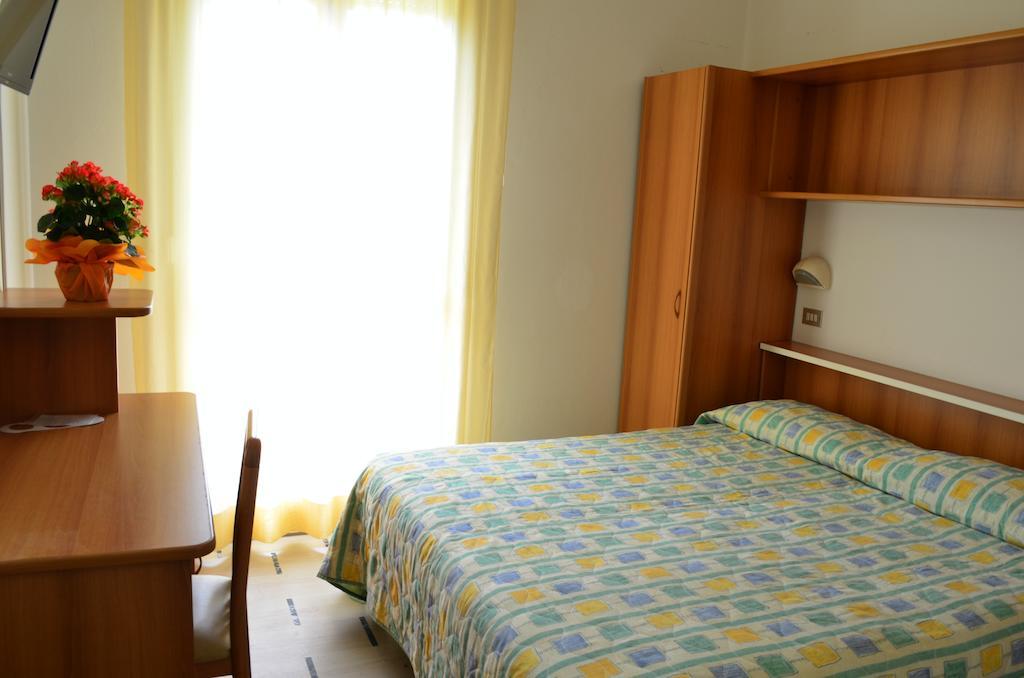 Hotel Zani تّشيرفييا الغرفة الصورة
