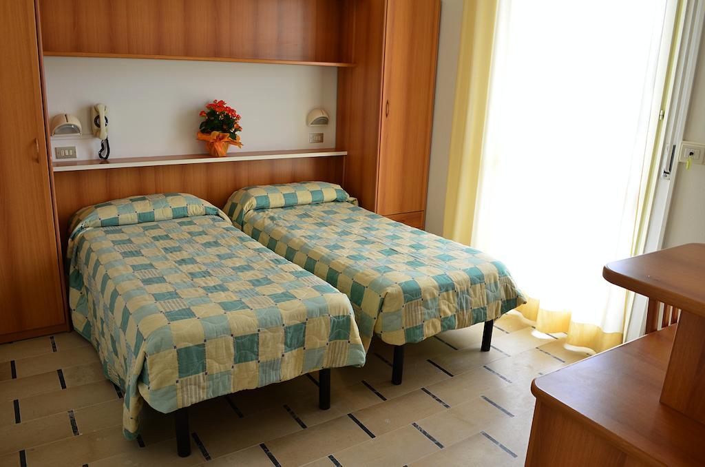 Hotel Zani تّشيرفييا الغرفة الصورة