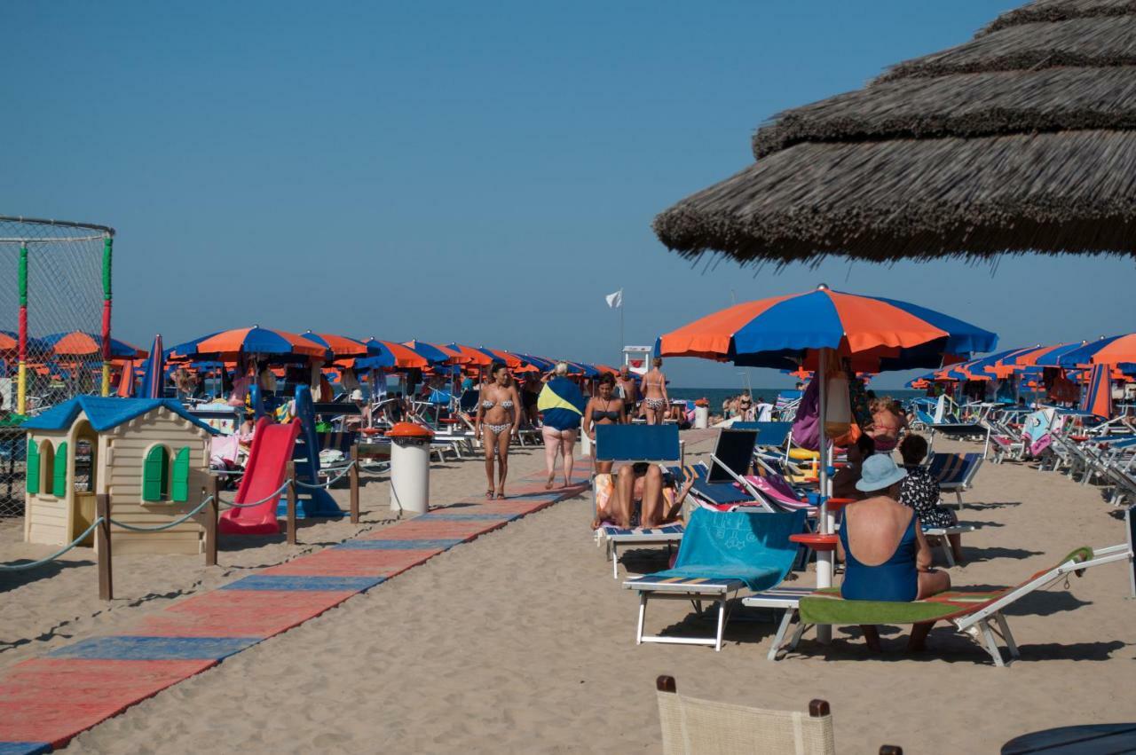 Hotel Zani تّشيرفييا المظهر الخارجي الصورة